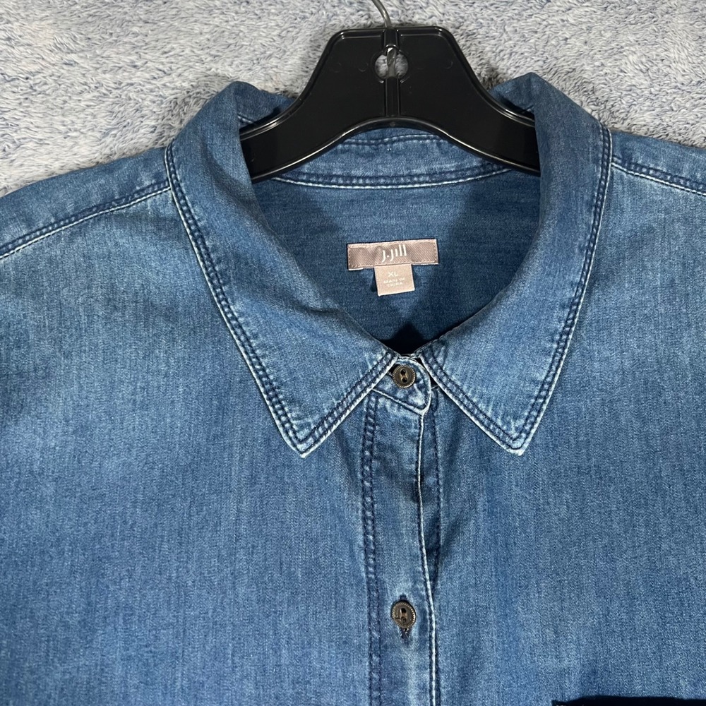 J. Jill Denim Button Down Shirt Womens XL Blue Cotton Long Sleeve Pocket - Picture 2 of 16